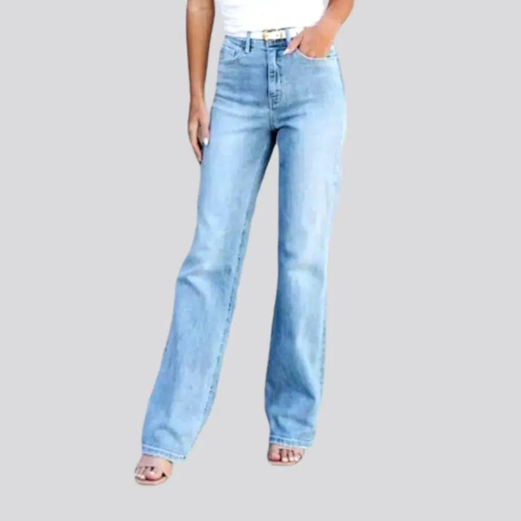 Bootcut Jeans for Flattering -Light wash jeans
 for ladies