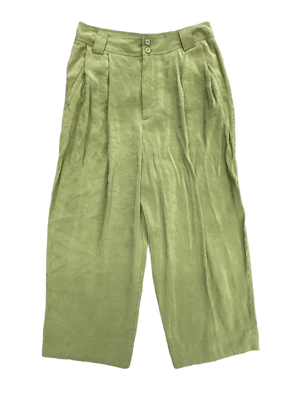 Relaxed fit pants for laid-back comfort wear -Pants Cropped By Anthropologie  Size: 6