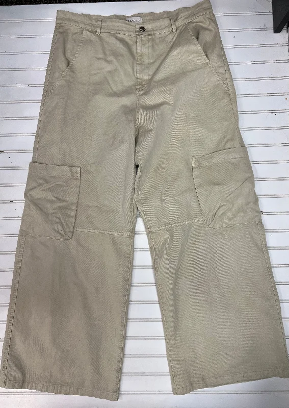 Durable twill pants for tough outdoor jobs -Pants Cargo & Utility By Zara  Size: 14