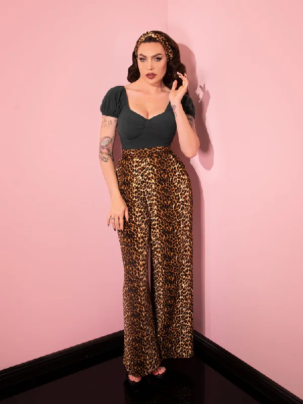 Quick-dry travel pants for adventurous globetrotters -Vacation Pants in Leopard Crepe - Vixen by Micheline Pitt