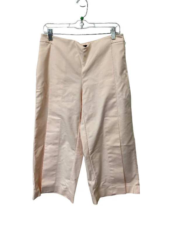 Reinforced knee pants for tough outdoor tasks -Pants Cropped By White House Black Market  Size: 12