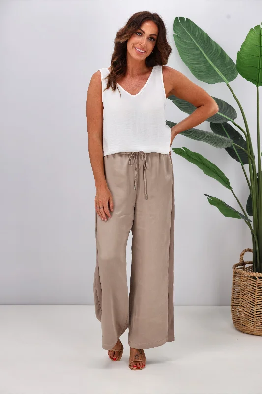 High-rise tight trousers for women with side zippers for easy styling -Jane James Nina Sateen Pant Latte