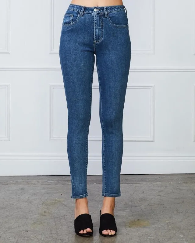 Tapered tight trousers for women with ankle-length fit and minimalist style -Imonni Audrey High Rise Jeans Blue Wash