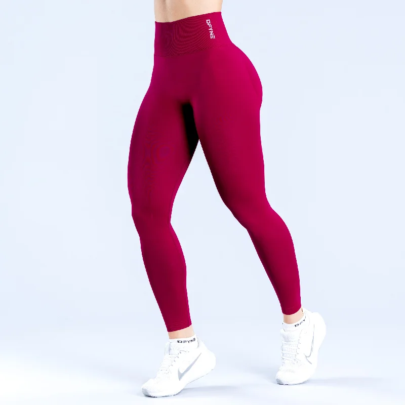 Cozy tight trousers for women with fleece-lined fabric for warmth during cold weather -Dynamic Leggings